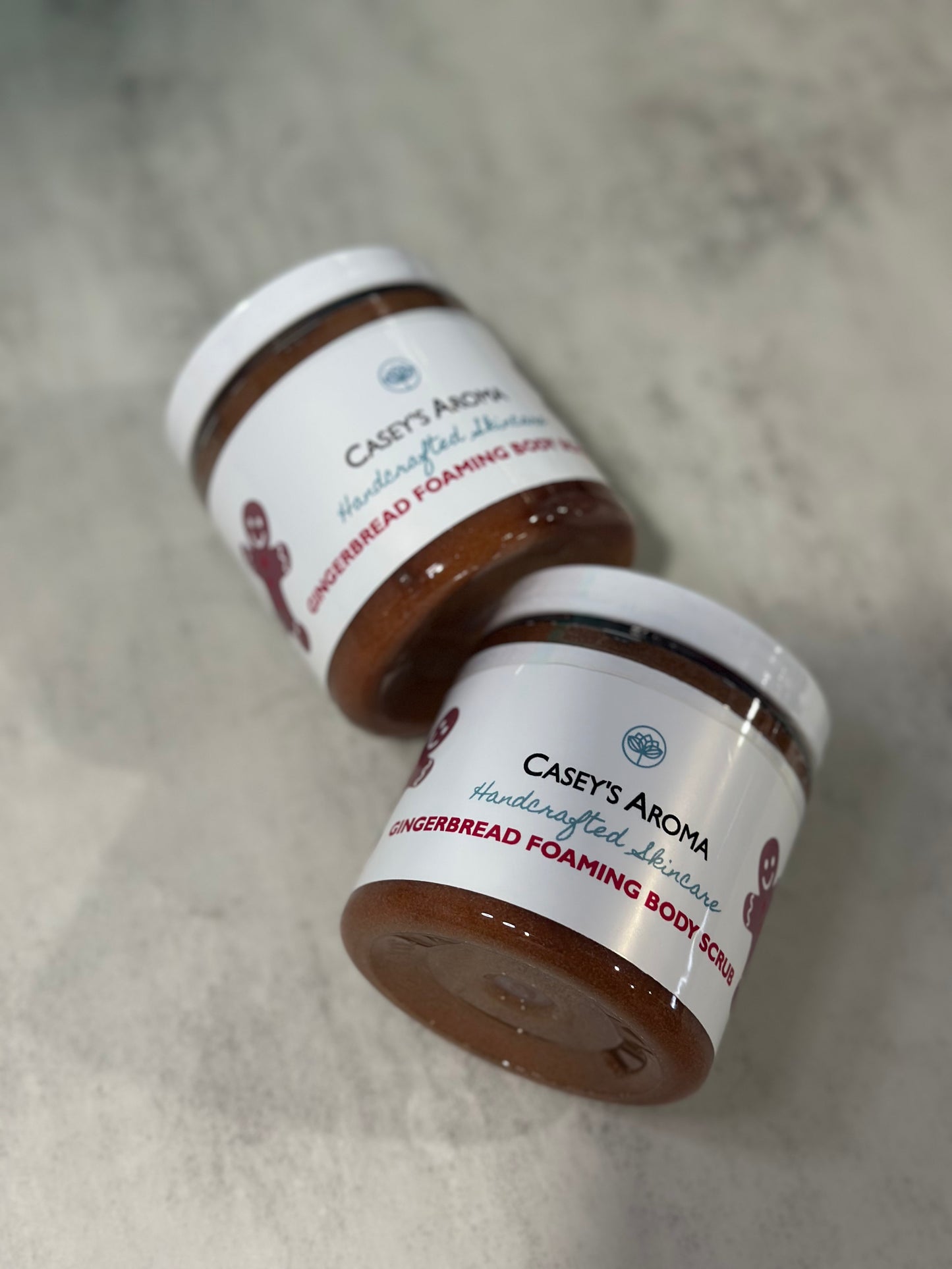 GINGERBREAD FOAMING BODY SCRUB