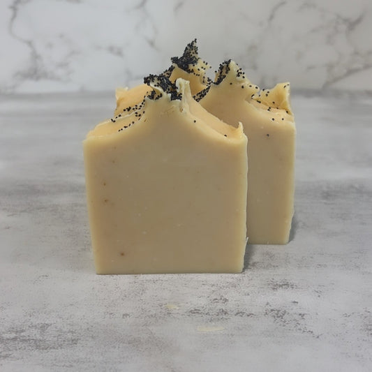 LEMON & POPPYSEED SOAP